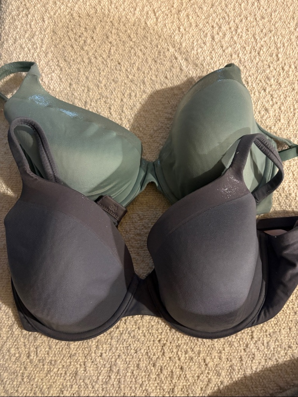 Victoria’s Secret body by Victoria full coverage green gray 24d